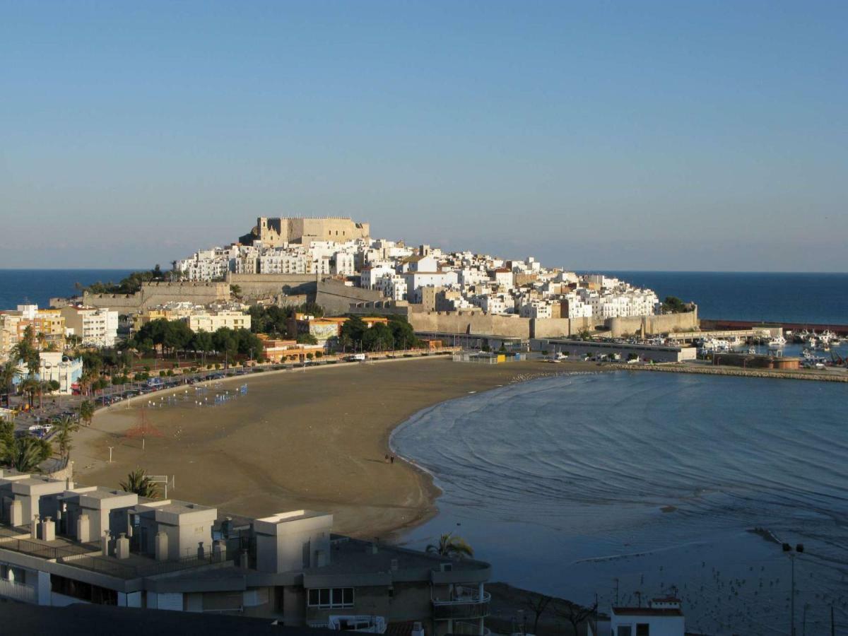 Primera línea en Playa Sur. Plaza Constitución Peníscola Exterior foto