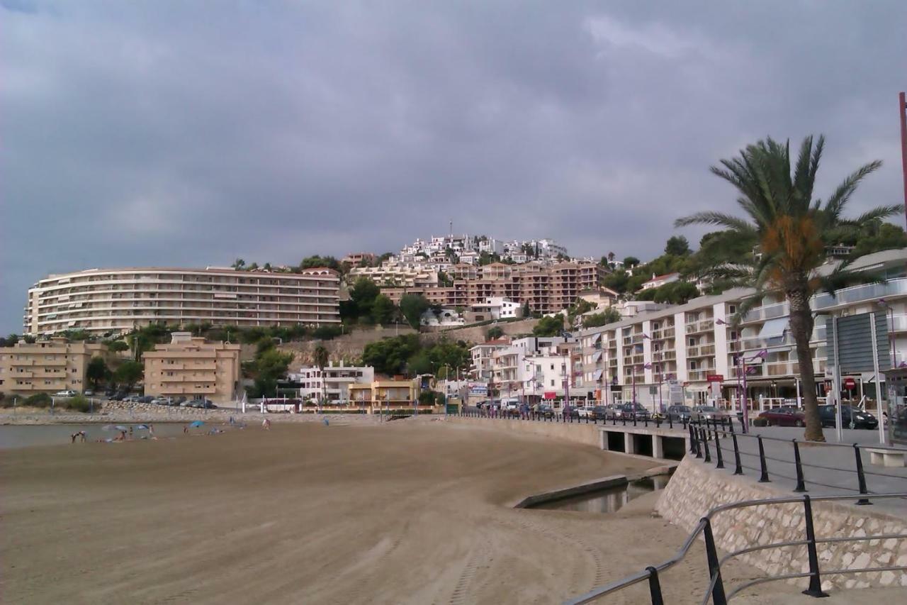Primera línea en Playa Sur. Plaza Constitución Peníscola Exterior foto